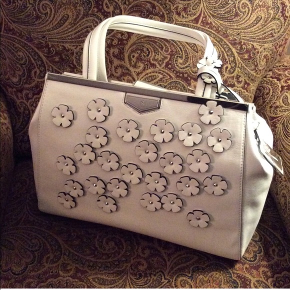 Vera Wang Handbags - NWT Vera Wang Handbag